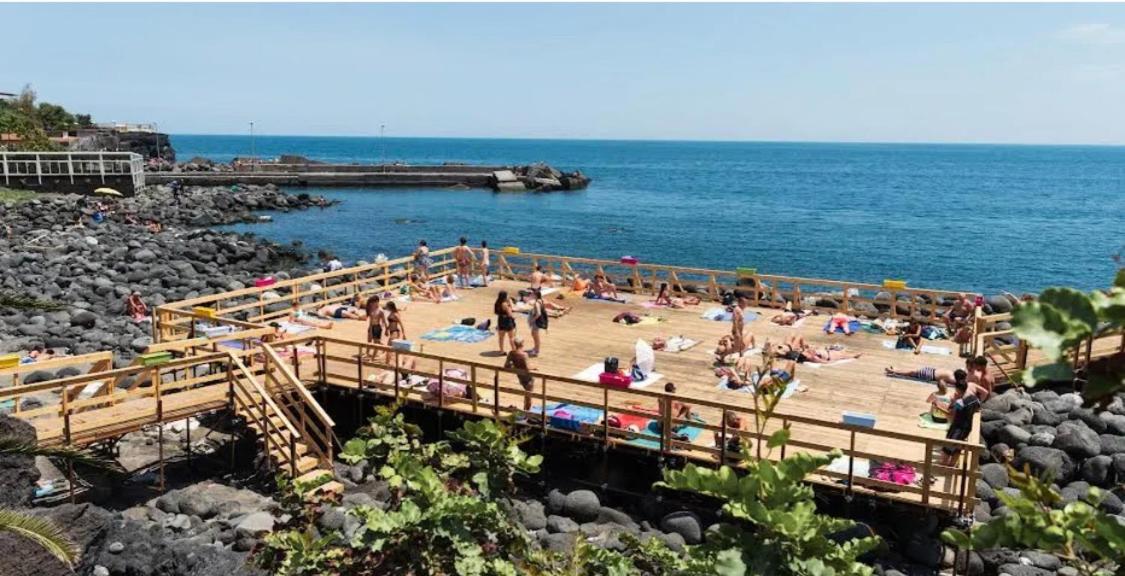 Апартаменты La Casa Di Iside A Mare Катания Экстерьер фото